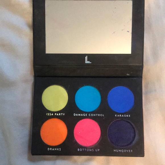 laura lee - Picture 2 of 2